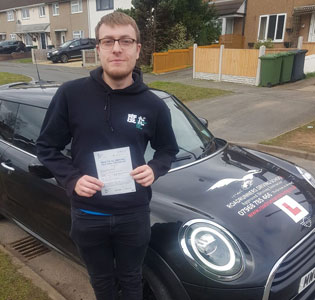 Clive passes his driving test first time with Roadrunners Driving Schook